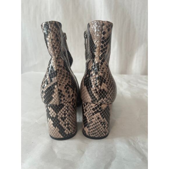 Marc Fisher Snake Print Black Brown Cream Side Zip Bootie Size 8 Women’s - Picture 8 of 9